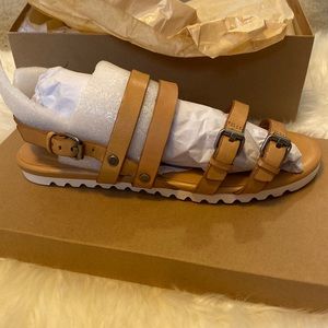 NWB MADEWELL THE STRAPPY BUCKLE SANDAL